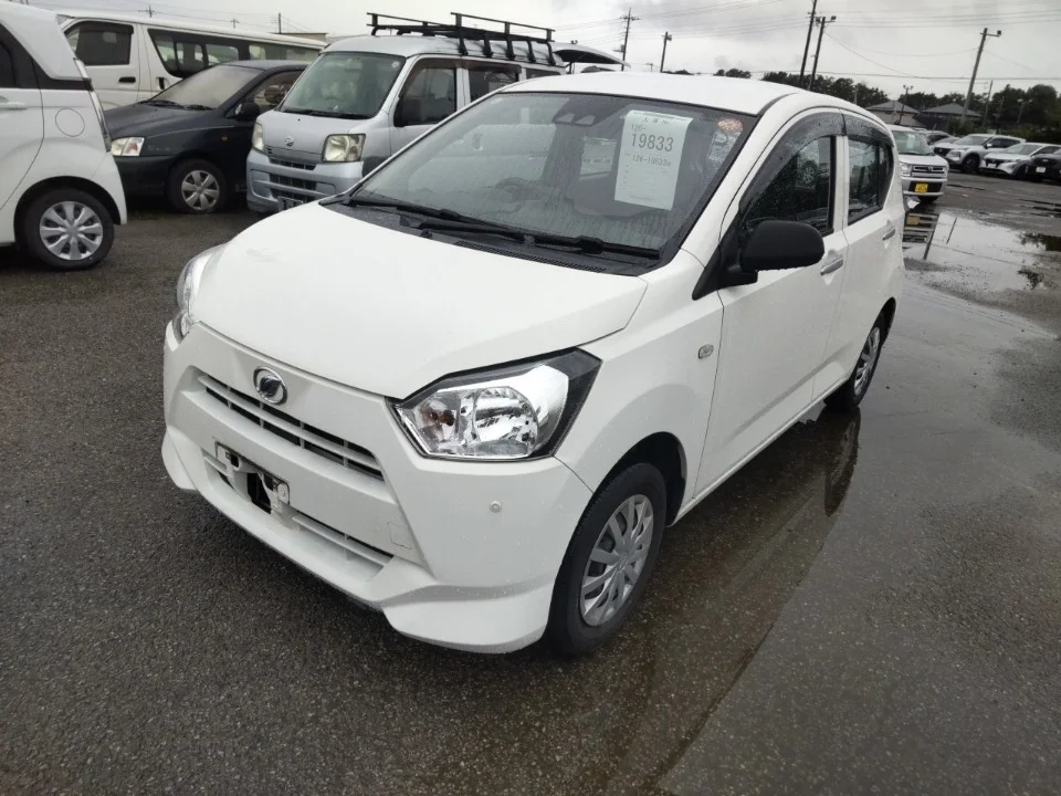 Daihatsu Mira e:S LA350S 2021